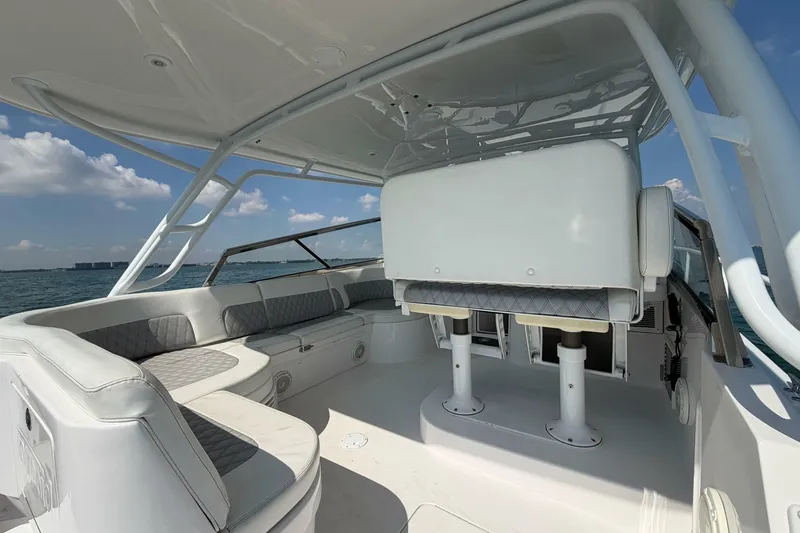 Slide: The Image of Intrepid 475 Sport Yacht 2017 - 6946624