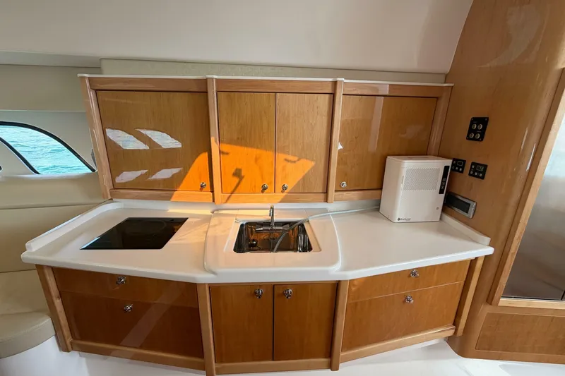 Slide: The Image of Intrepid 475 Sport Yacht 2017 - 6946660
