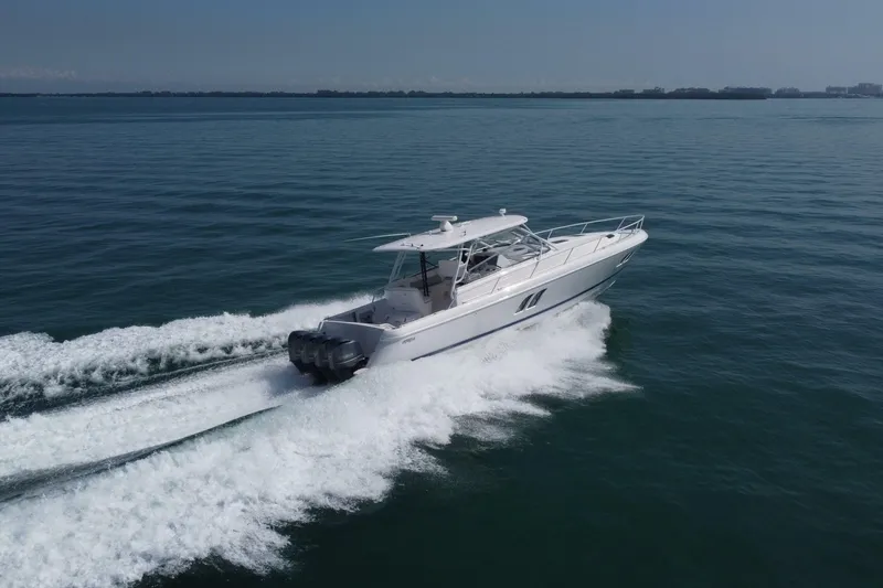 Slide: The Image of Intrepid 475 Sport Yacht 2017 - 6946613