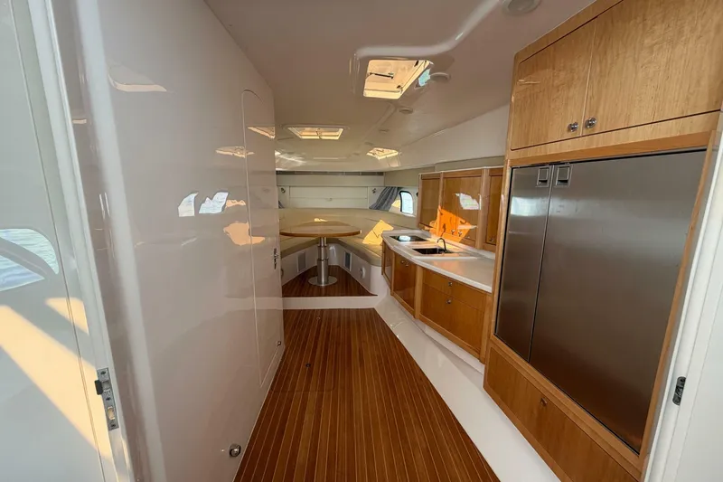 Slide: The Image of Intrepid 475 Sport Yacht 2017 - 7389599