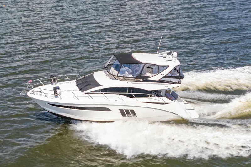 Slide: The Image of Sea Ray 510 Fly 2017 - 6946667