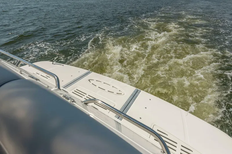 Slide: The Image of Sea Ray 510 Fly 2017 - 6946698
