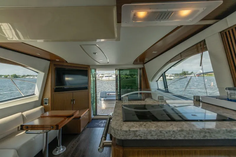 Slide: The Image of Sea Ray 510 Fly 2017 - 7389913