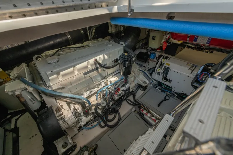 Slide: The Image of Sea Ray 510 Fly 2017 - 6947038