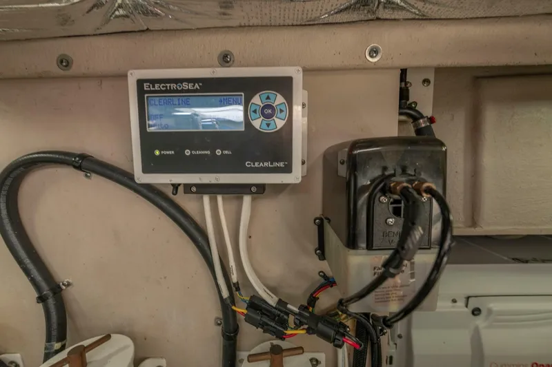 Slide: The Image of Sea Ray 510 Fly 2017 - 6947043