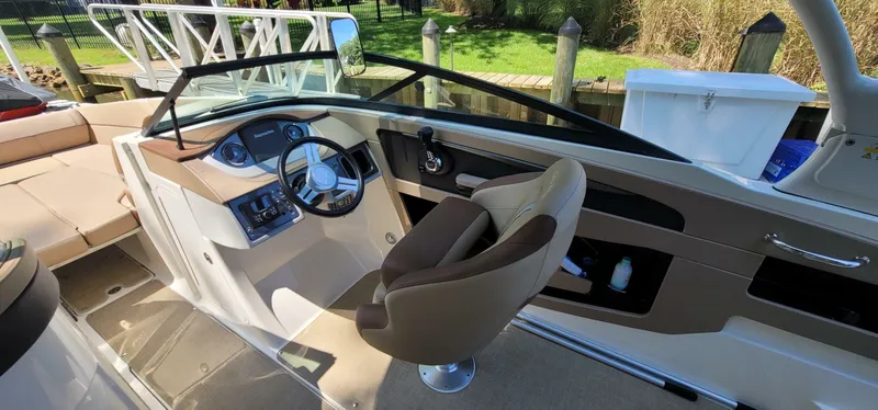 Slide: The Image of Sea Ray SDX 240 Outboard 2017 - 6896359
