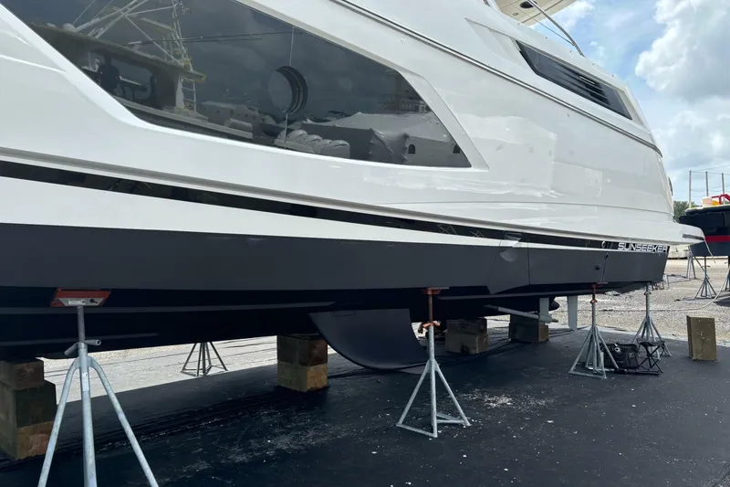 Slide: The Image of Sunseeker Manhattan 65 2016 - 7390223