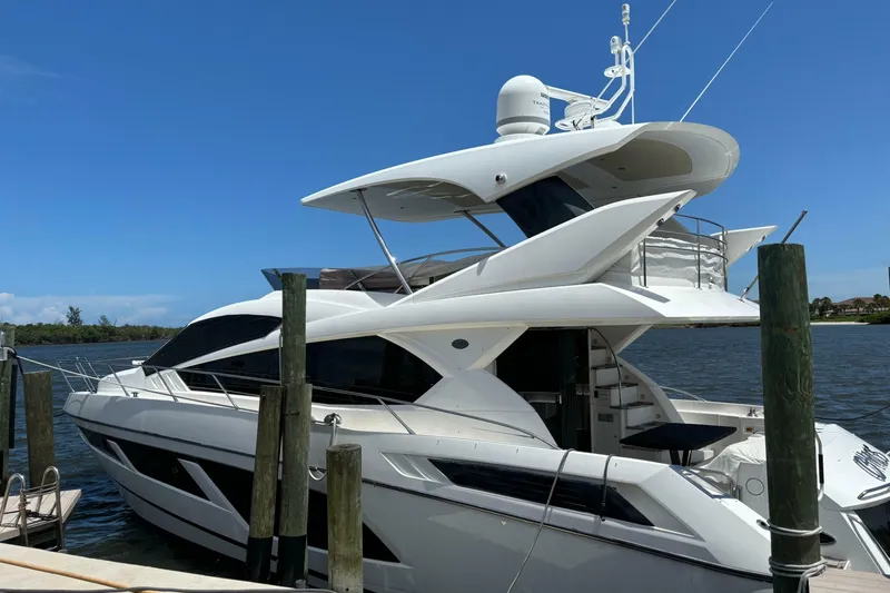 Slide: The Image of Sunseeker Manhattan 65 2016 - 7390120