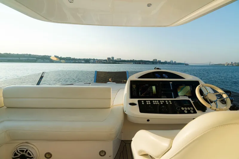 Slide: The Image of Sunseeker Manhattan 65 2016 - 6947495