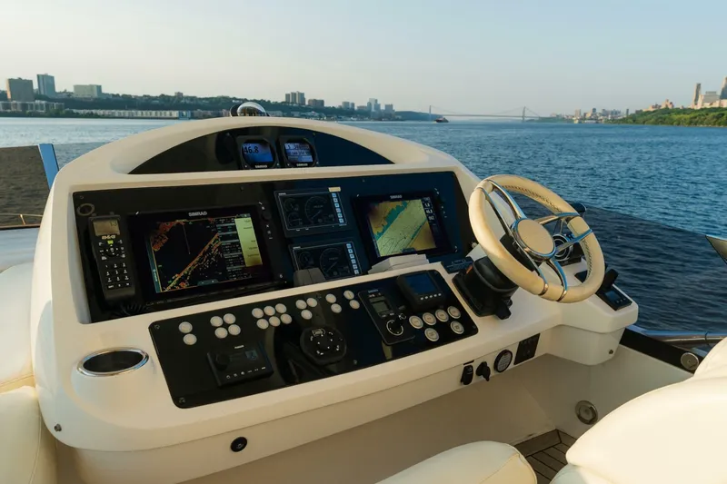 Slide: The Image of Sunseeker Manhattan 65 2016 - 7234623