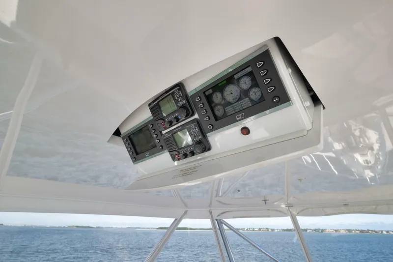 Slide: The Image of Hatteras GT70 2015 - 7390487
