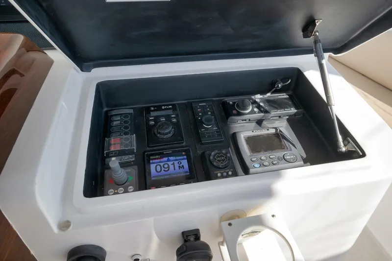 Slide: The Image of Hatteras GT70 2015 - 7234787
