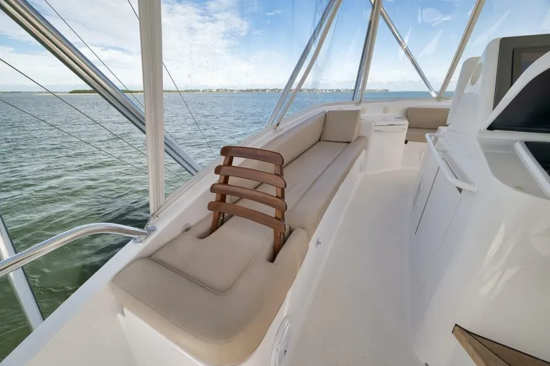 Slide: The Image of Hatteras GT70 2015 - 7234811