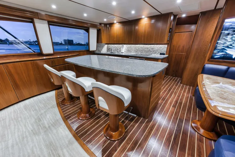 Slide: The Image of Viking 70 Convertible 2015 - 7390539