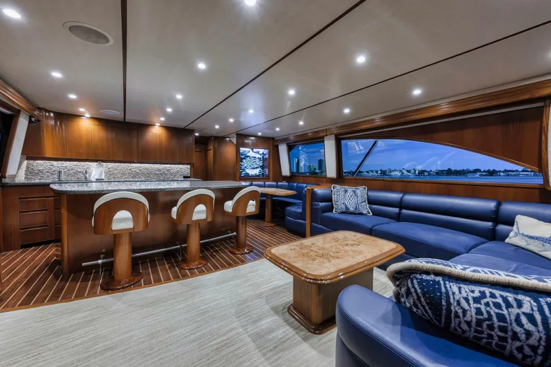 Slide: The Image of Viking 70 Convertible 2015 - 6947715