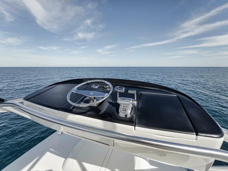 Slide: The Image of Viking 70 Convertible 2015 - 7235012