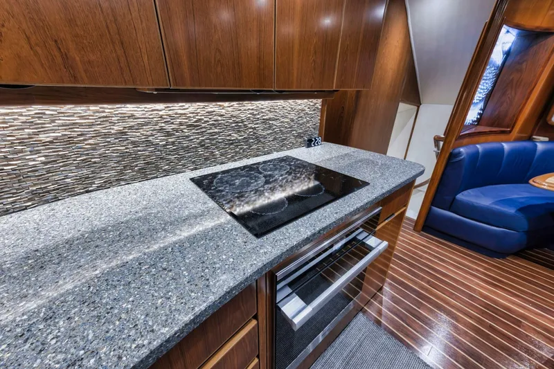 Slide: The Image of Viking 70 Convertible 2015 - 6947754