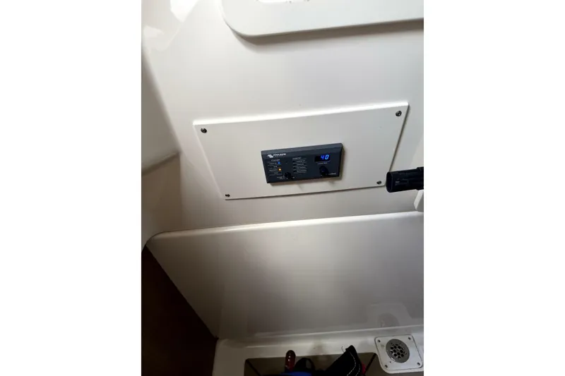 Slide: The Image of Boston Whaler 350 Outrage 2014 - 6947986