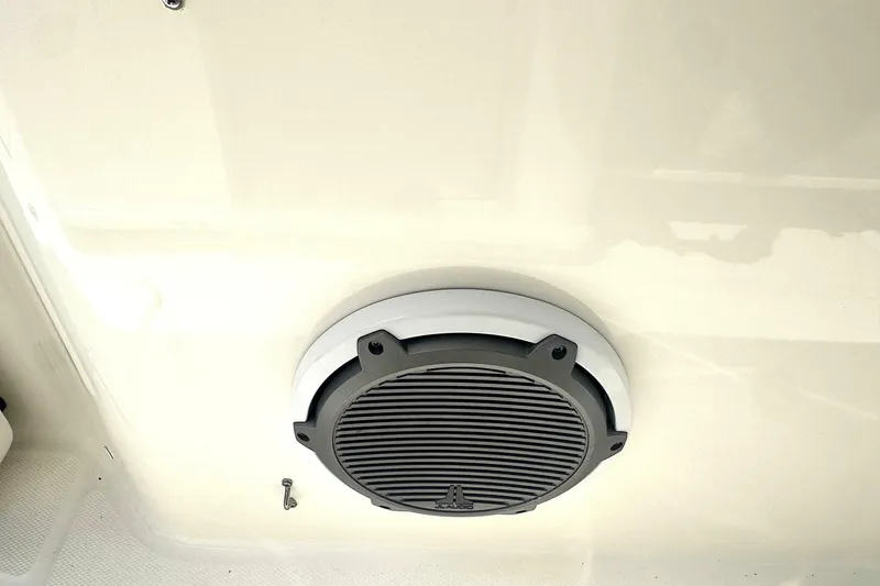 Slide: The Image of Boston Whaler 350 Outrage 2014 - 7235016