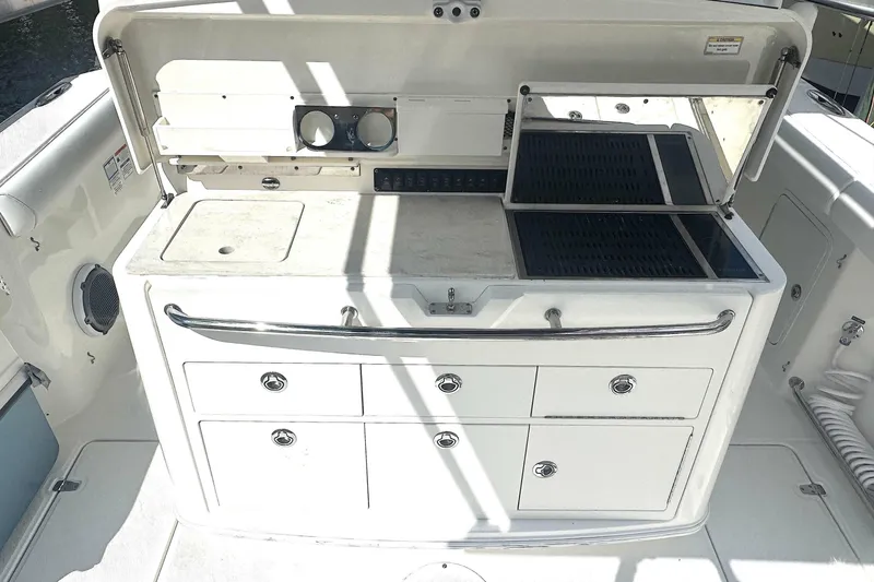 Slide: The Image of Boston Whaler 350 Outrage 2014 - 7234983