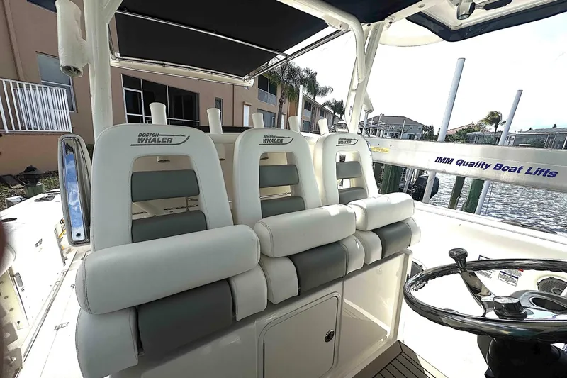 Slide: The Image of Boston Whaler 350 Outrage 2014 - 7235027
