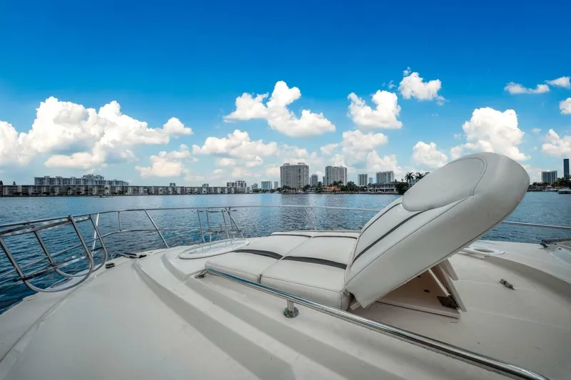 Slide: The Image of Monterey 320 Sport Yacht 2014 - 7390707