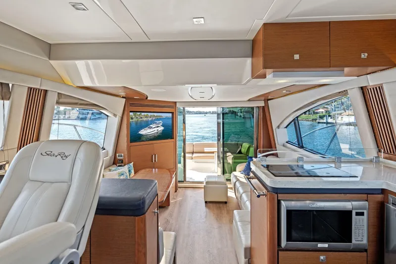 Slide: The Image of Sea Ray 510 Fly 2014 - 6948213