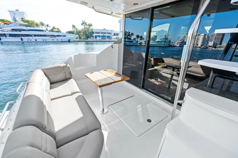 Slide: The Image of Sea Ray 510 Fly 2014 - 6948117