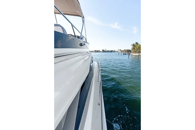 Slide: The Image of Sea Ray 510 Fly 2014 - 7235246