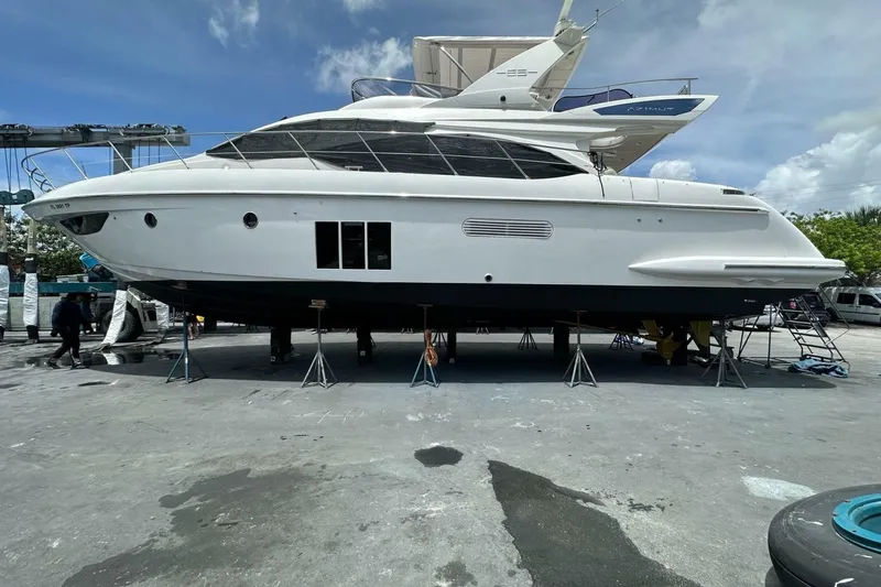 Slide: The Image of Azimut Fly 53 2013 - 7235316