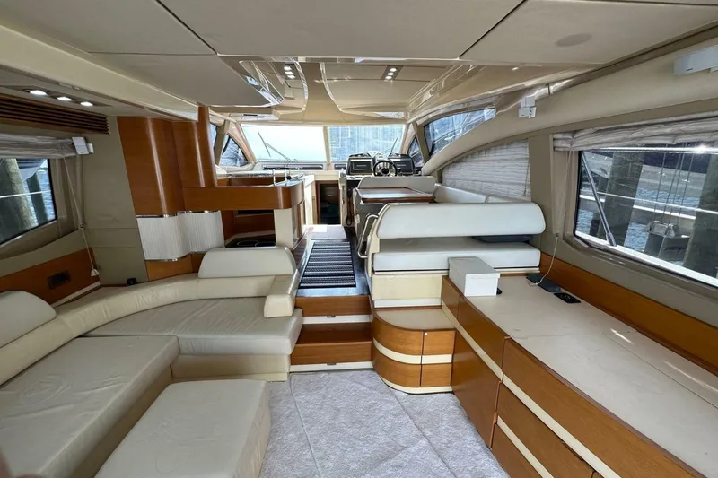 Slide: The Image of Azimut Fly 53 2013 - 7235412