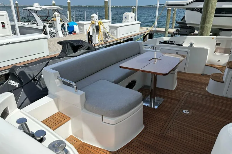 Slide: The Image of Azimut Fly 53 2013 - 6948147