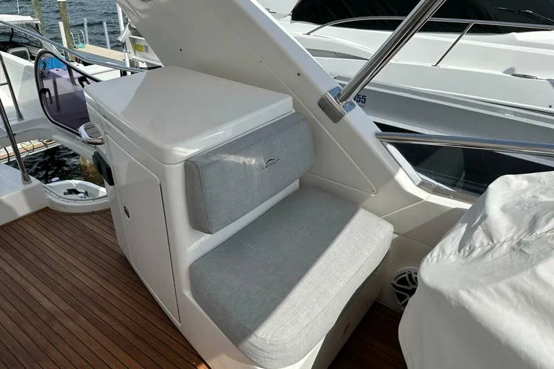 Slide: The Image of Azimut Fly 53 2013 - 6948198