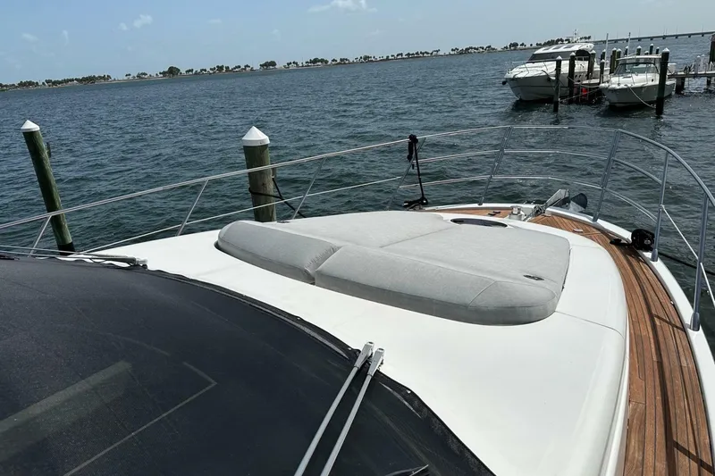 Slide: The Image of Azimut Fly 53 2013 - 6948152