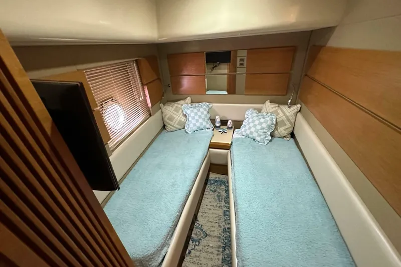 Slide: The Image of Azimut Fly 53 2013 - 7235454