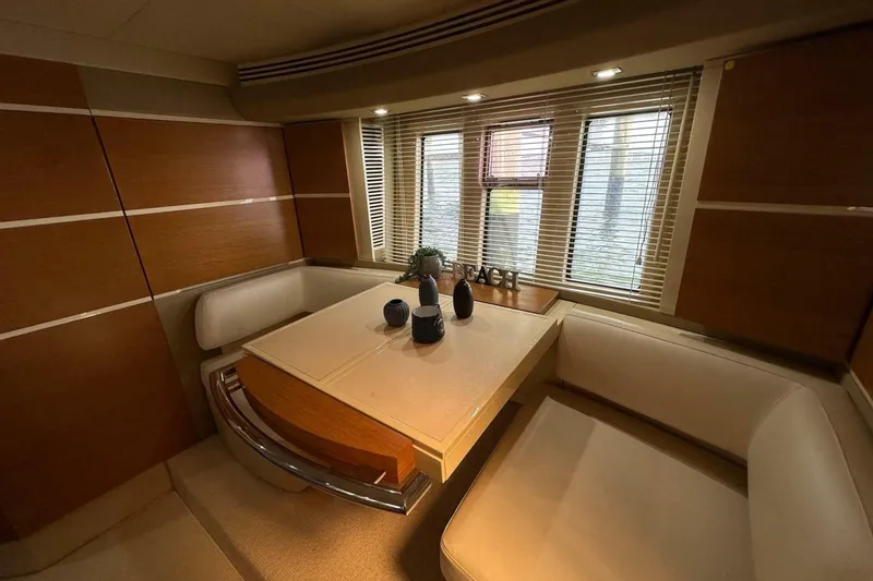Slide: The Image of Azimut Fly 53 2013 - 6948261