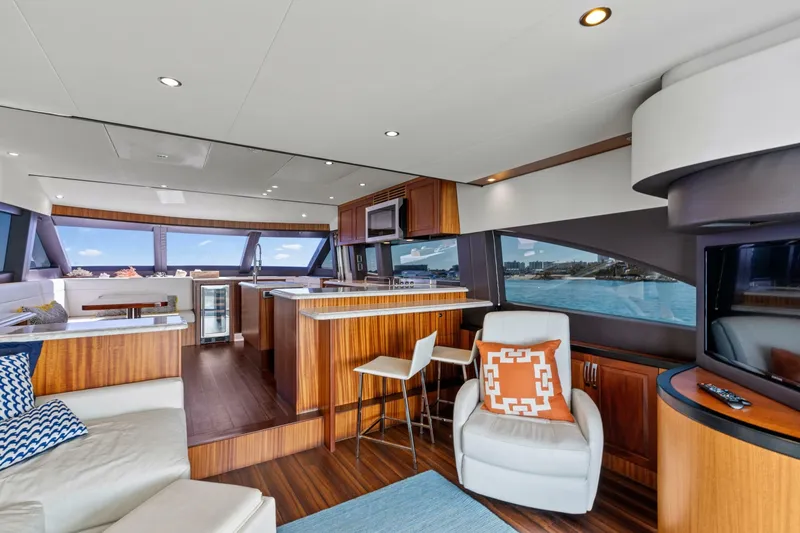 Slide: The Image of Hatteras 60 Motor Yacht 2013 - 6948159