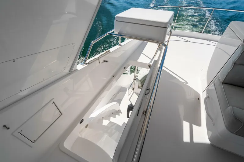 Slide: The Image of Hatteras 60 Motor Yacht 2013 - 6948339