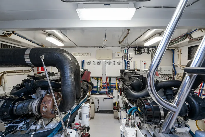 Slide: The Image of Hatteras 60 Motor Yacht 2013 - 6948464