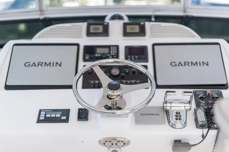 Slide: The Image of Hatteras 60 Motor Yacht 2013 - 6948392