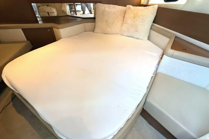Slide: The Image of Sea Ray 370 Venture 2013 - 6948428