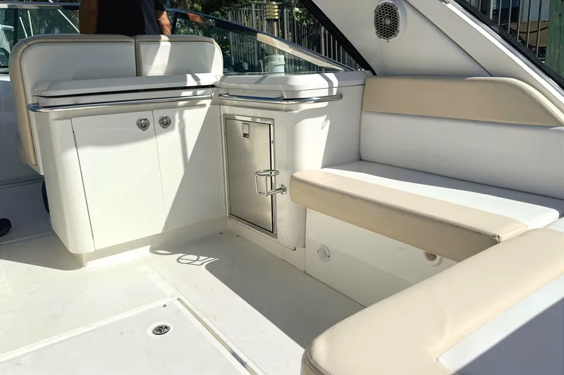Slide: The Image of Sea Ray 370 Venture 2013 - 6948400