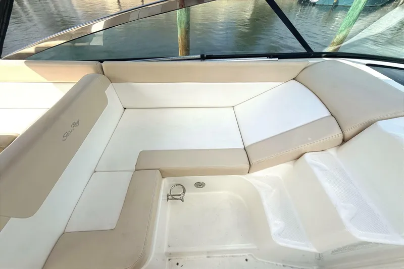 Slide: The Image of Sea Ray 370 Venture 2013 - 7235584