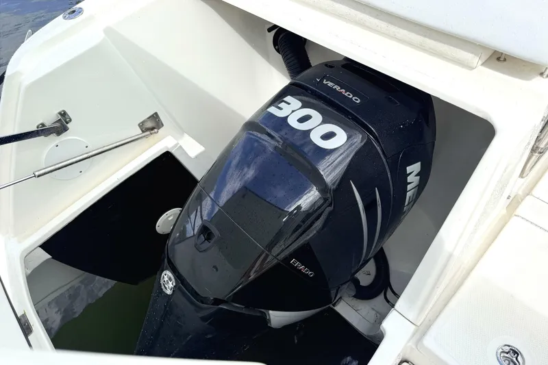 Slide: The Image of Sea Ray 370 Venture 2013 - 6948465
