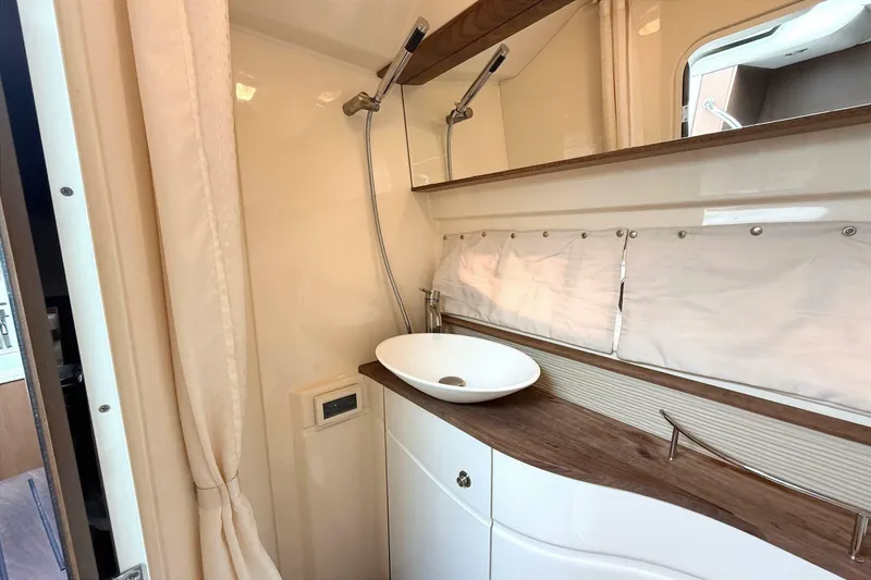 Slide: The Image of Sea Ray Sundancer 350 2013 - 7235663