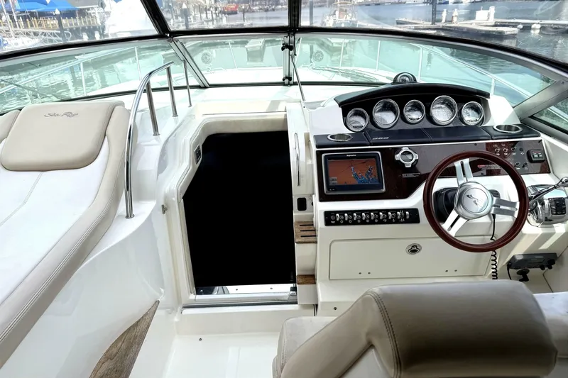 Slide: The Image of Sea Ray Sundancer 350 2013 - 7235629