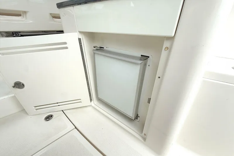 Slide: The Image of Sea Ray Sundancer 350 2013 - 7235624