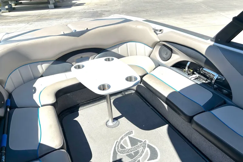Slide: The Image of Malibu Wakesetter 247 LSV 2012 - 6948751