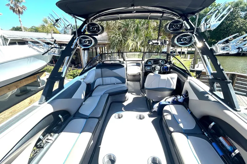 Slide: The Image of Malibu Wakesetter 247 LSV 2012 - 6948709