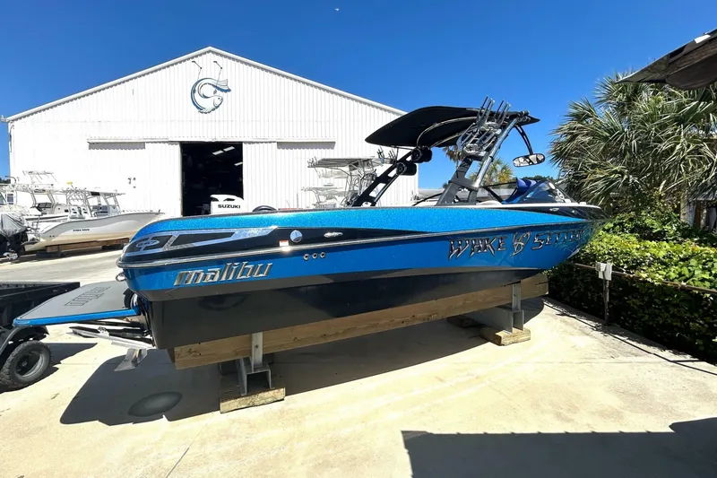 Slide: The Image of Malibu Wakesetter 247 LSV 2012 - 6948676